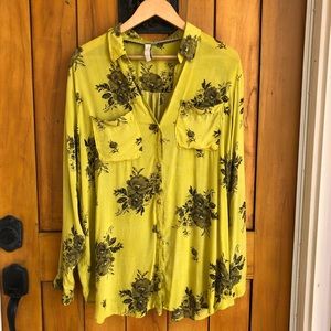 Pilcro The Romy Relaxed Buttondown in CHARTREUSE, 1X
